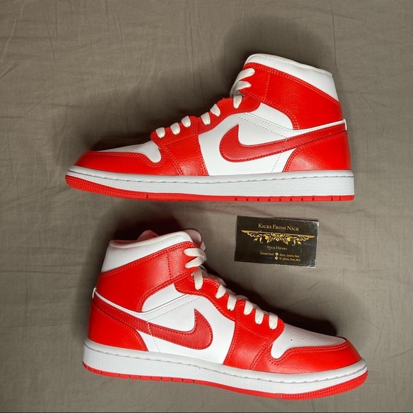 WMNS Air Jordan 1 Mid ‘Habanero Red’ - Picture 2 of 7